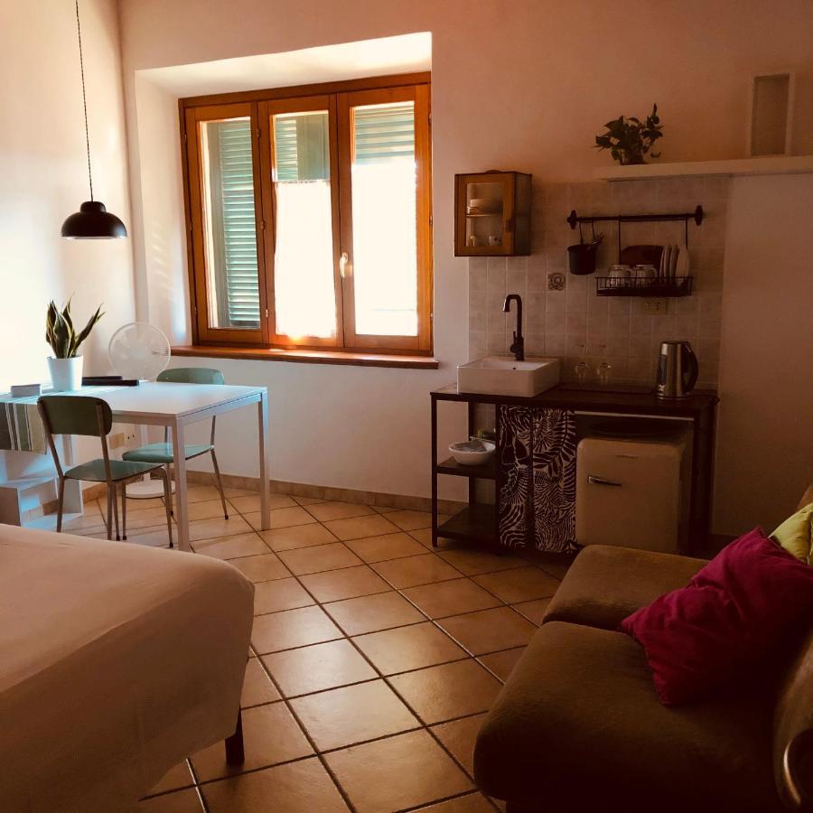 קסטנייטו קרדוצ'י Anitta Guesthouse מראה חיצוני תמונה