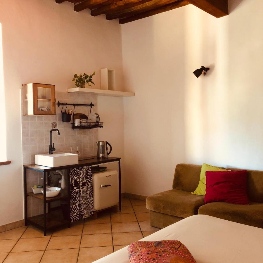 קסטנייטו קרדוצ'י Anitta Guesthouse מראה חיצוני תמונה